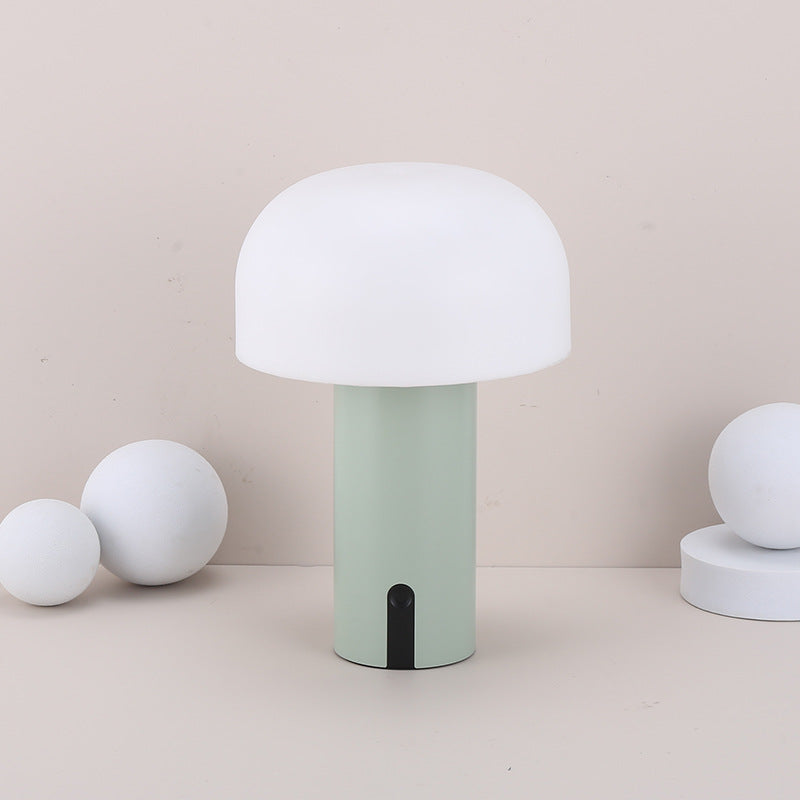 Champignon-bordlampe i europæisk design