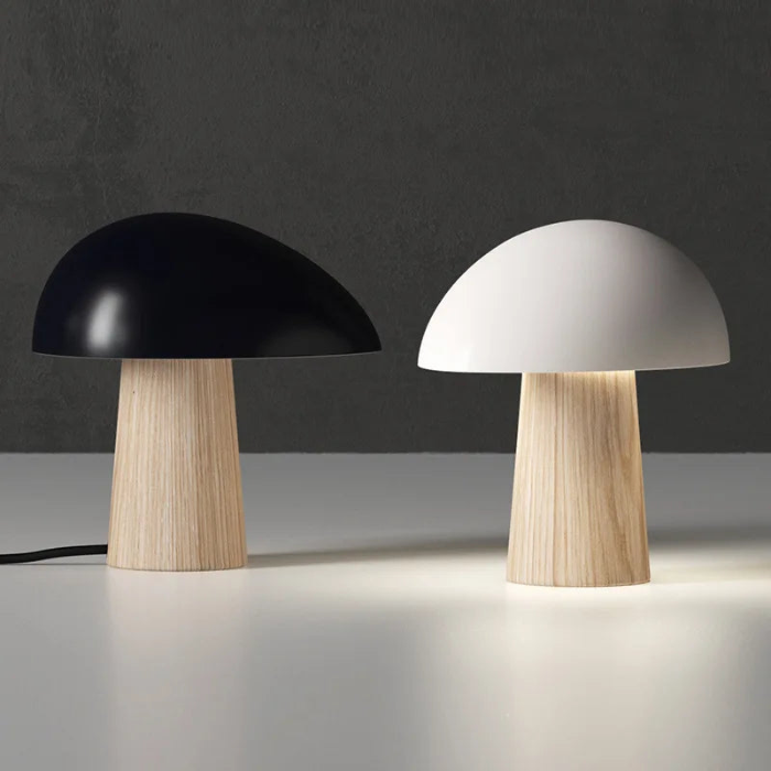 Juno Bordlampe – Skandinavisk Minimalisme & Naturlig Elegance til Dit Hjem