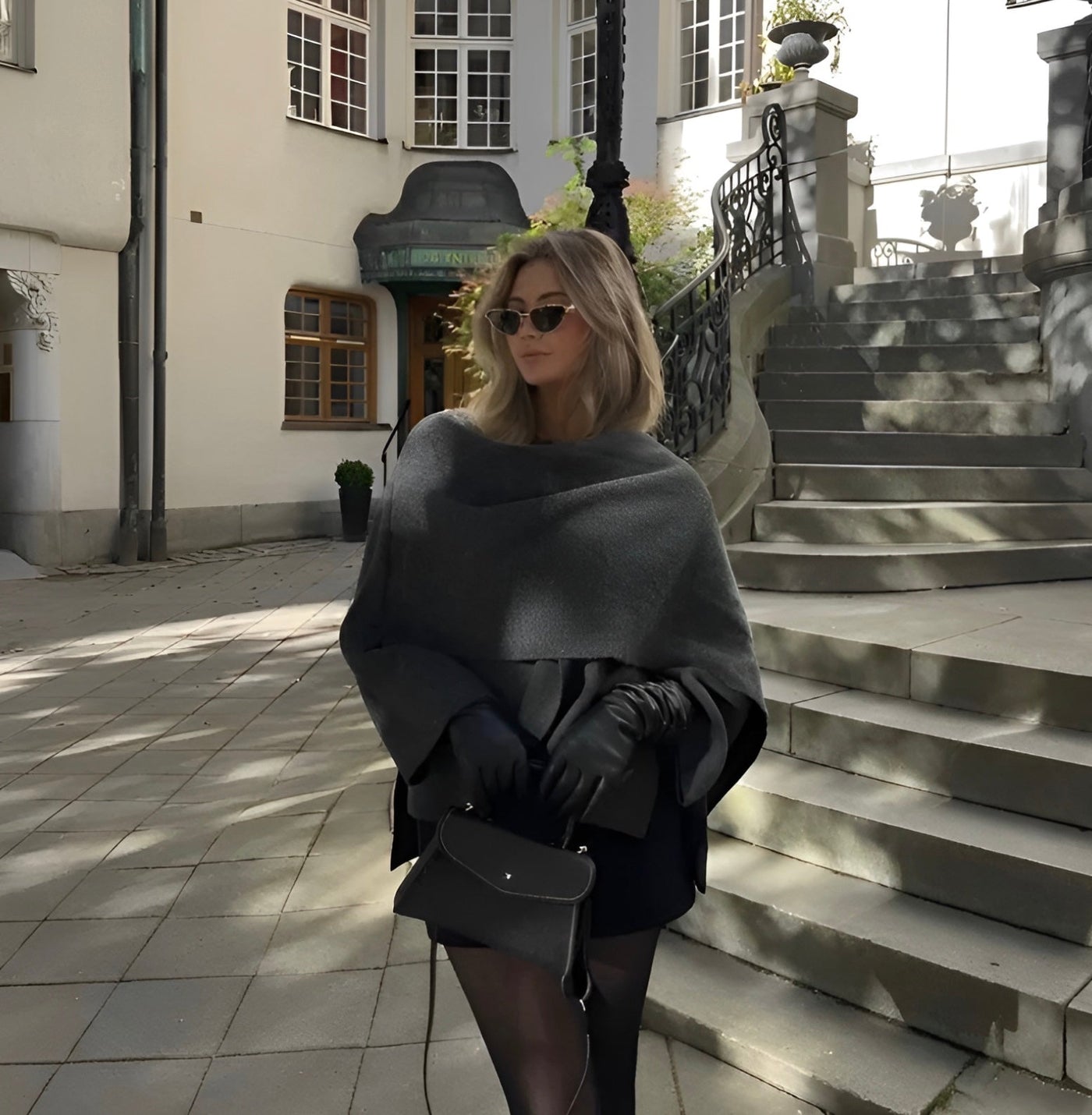 Eloria Scarf Coat – Den Trendy Cape-Frakke, der Definerer Vinteren 2024