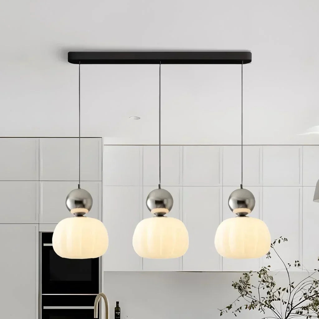 Bauhaus Art Deco Pendellampe – Tidløst Design i Cremefarvet Elegance