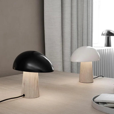 Juno Bordlampe – Skandinavisk Minimalisme & Naturlig Elegance til Dit Hjem